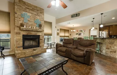 Living - 518 Jack Nickolaus, Devine, TX 78016 photo 1 of 2