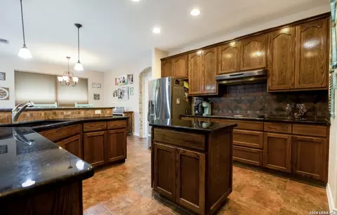 Kitchen - 518 Jack Nickolaus, Devine, TX 78016 photo 1 of 2