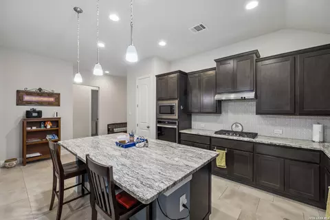 Kitchen - 8733 Stackstone, Schertz, TX 78154 photo 5 of 6