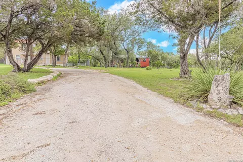 2939 Goat Hill Rd, Lakehills, TX 78063