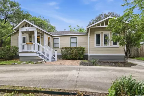 261 E Oakview Pl, San Antonio, TX 78209