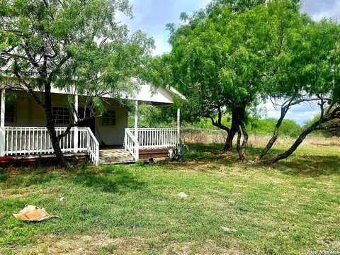 208 County Road 6847, Lytle, TX 78052
