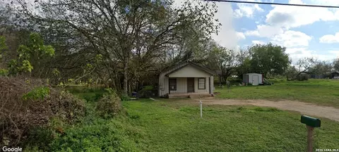 708 Peach, Floresville, TX 78114
