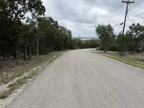 1085 Keystone, Canyon Lake, TX 78133