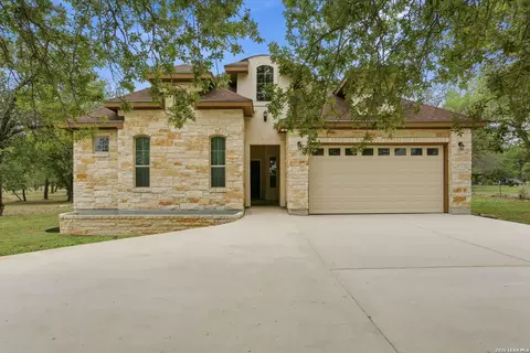 306 County Road 6876, Natalia, TX 78059