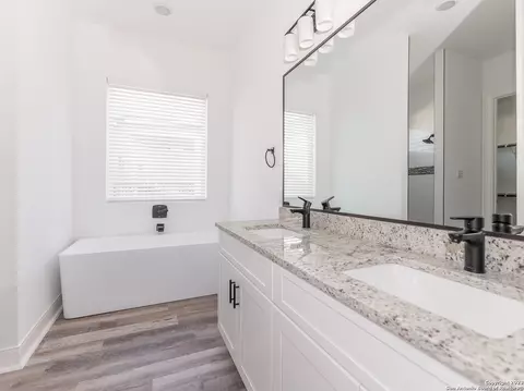 Bath - 101 Daniel Jackson, Blanco, TX 78606 photo 1 of 2