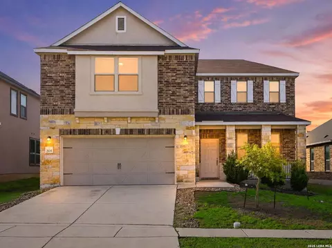 205 Lone Falls Dr, Universal City, TX 78148