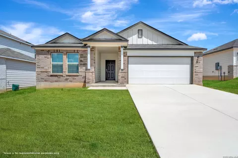 1016 Amber Lk, Seguin, TX 78155