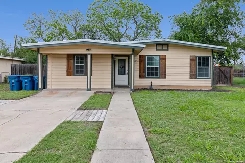 1804 N Mckinley, Beeville, TX 78102