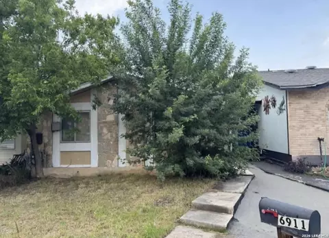 6911 Neston Dr #0, San Antonio, TX 78239