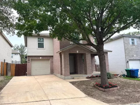 2242 Beacon Crk, San Antonio, TX 78213