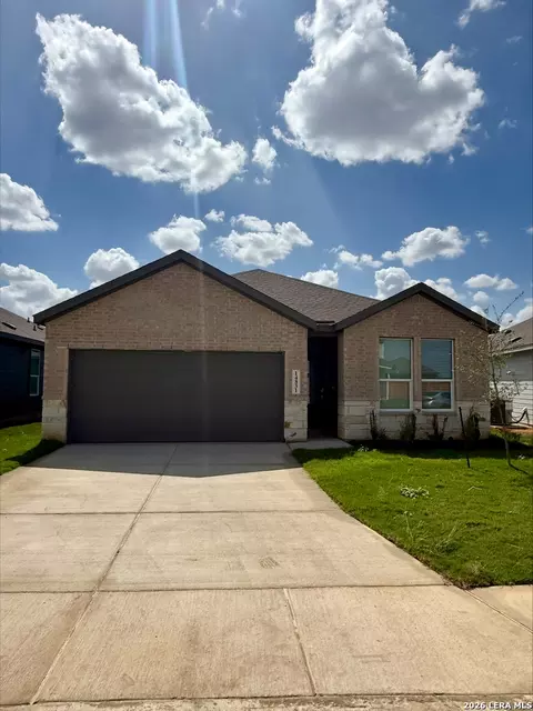 14831 Quartz Cv, Elmendorf, TX 78112