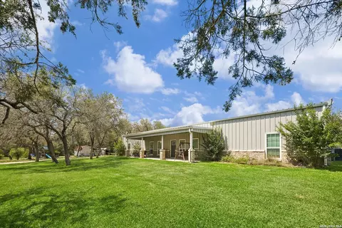 575 County Road 342, Hondo, TX 78861