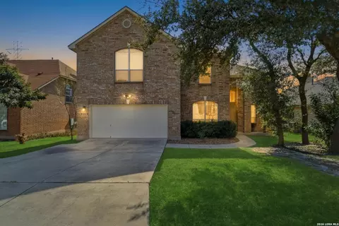 9218 Tay Dr, Helotes, TX 78023