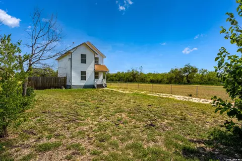 Exterior - 12160 Interstate 10, Converse, TX 78109 photo 9 of 9