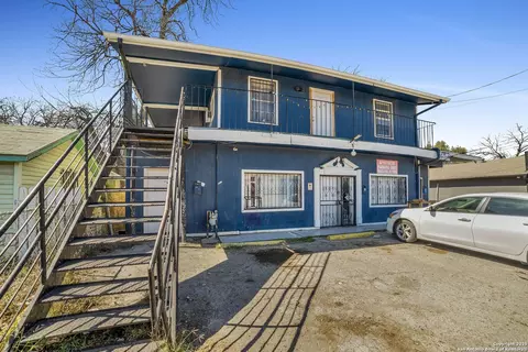 811 S General Mcmullen Dr, San Antonio, TX 78237