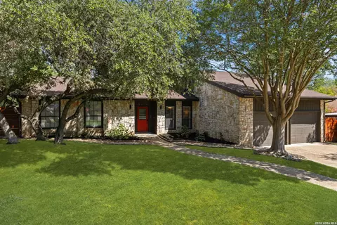 3614 Woodrose Cir, San Antonio, TX 78247