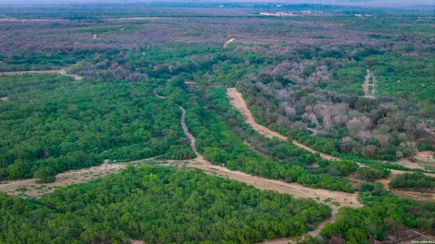 View/Area - 5797 Fm 3408, Cotulla, TX 78014 photo 15 of 17