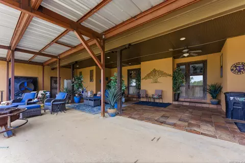 Exterior - 5797 Fm 3408, Cotulla, TX 78014 photo 2 of 9