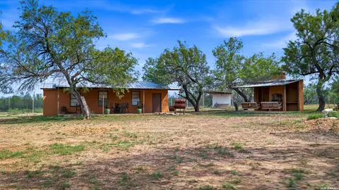 Exterior - 5797 Fm 3408, Cotulla, TX 78014 photo 4 of 9