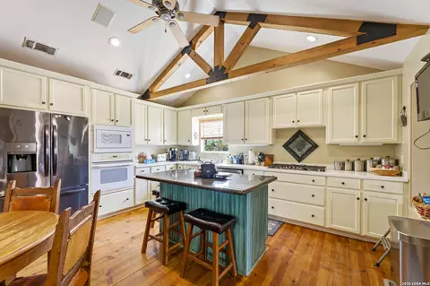 Kitchen - 5797 Fm 3408, Cotulla, TX 78014 photo 1 of 1