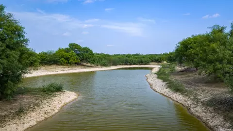 5797 Fm 3408, Cotulla, TX 78014