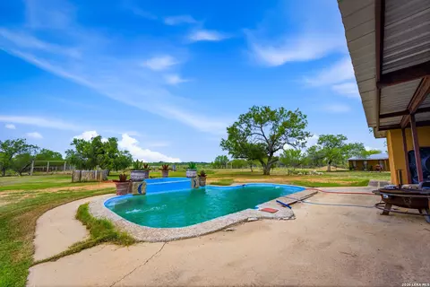Exterior - 5797 Fm 3408, Cotulla, TX 78014 photo 3 of 9