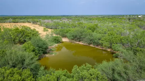 View/Area - 5797 Fm 3408, Cotulla, TX 78014 photo 8 of 17