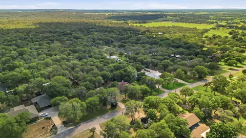 238 Deer Rdg, La Vernia, TX 78121
