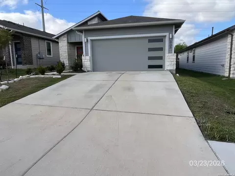 333 Wilshire Rd, San Marcos, TX 78666