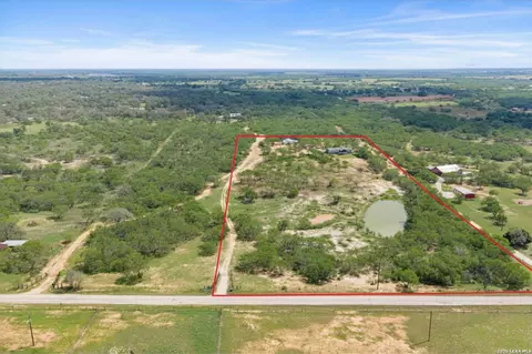 1930 Odaniel Rd, Seguin, TX 78155