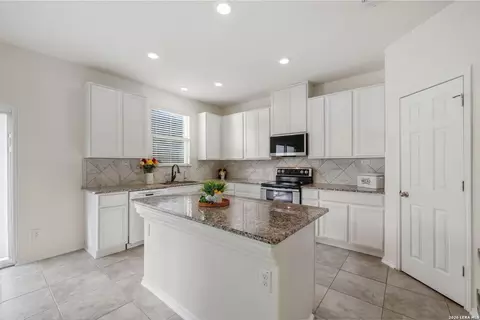 425 Landmark Fls, Cibolo, TX 78108