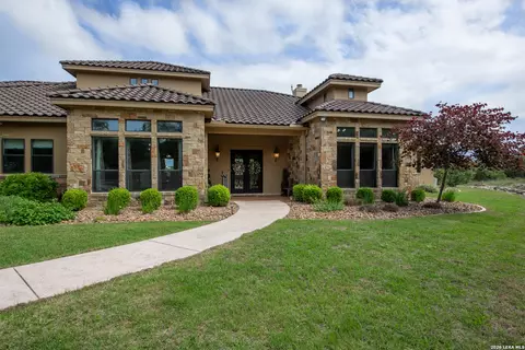 214 Silent Spg, Boerne, TX 78006