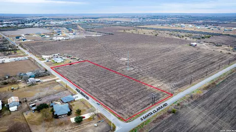 775 Holman Rd, Marion, TX 78124