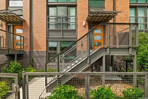 318 W Grayson #203, San Antonio, TX 78212