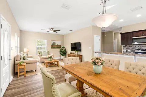 Dining - 1628 Armstrong, Luling, TX 78648 photo 1 of 1
