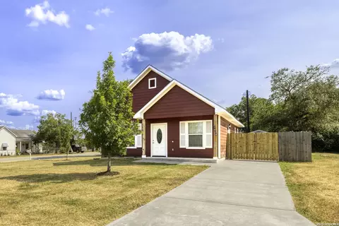 Exterior - 1628 Armstrong, Luling, TX 78648 photo 2 of 6