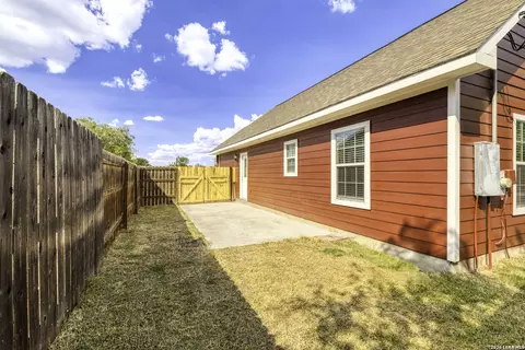 Exterior - 1628 Armstrong, Luling, TX 78648 photo 4 of 6