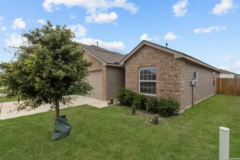 Exterior - 15311 Nest Jct, Von Ormy, TX 78073 photo 2 of 4