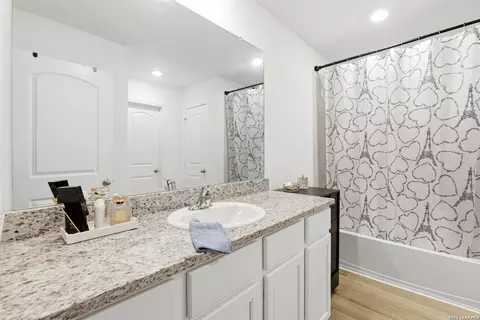 Bath - 15311 Nest Jct, Von Ormy, TX 78073 photo 1 of 1