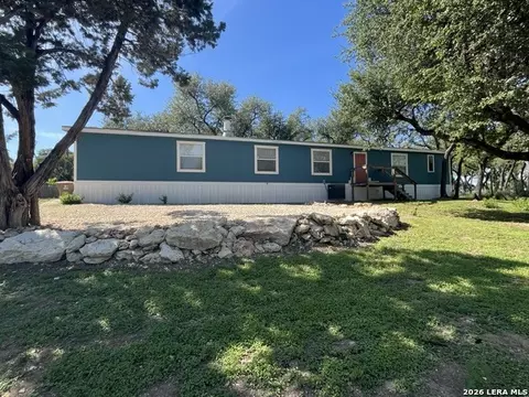 511 Forest Hill St, Canyon Lake, TX 78133