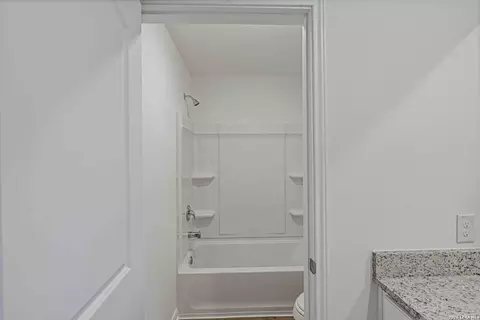 Bath - 3403 Warlow Br, Converse, TX 78109 photo 4 of 4