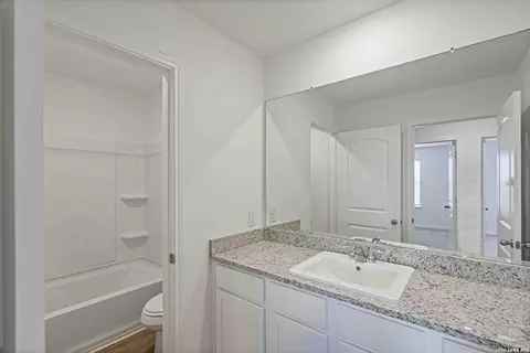 Bath - 3403 Warlow Br, Converse, TX 78109 photo 3 of 4