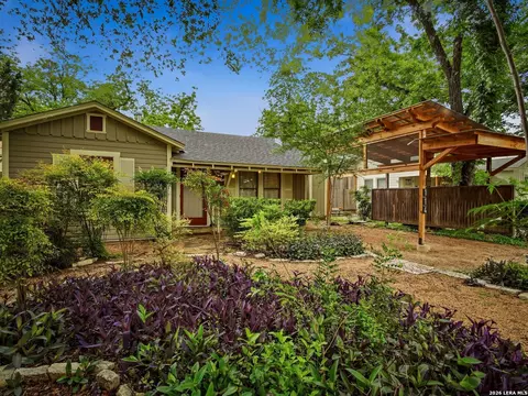 114 Armour Pl, San Antonio, TX 78212