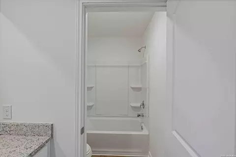 Bath - 3447 Warlow Br, Converse, TX 78109 photo 4 of 4