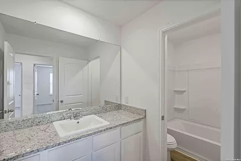 Bath - 3447 Warlow Br, Converse, TX 78109 photo 3 of 4