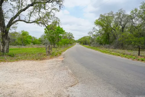 Exterior - 1407 County Road 761, Devine, TX 78016 photo 7 of 7