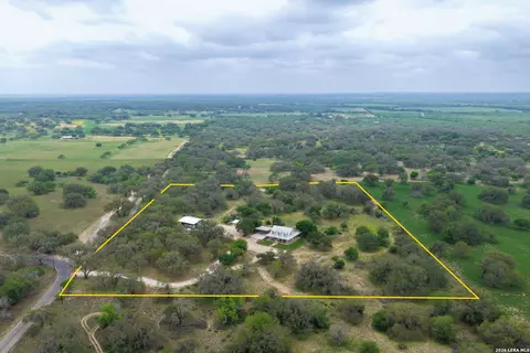 View/Area - 1407 County Road 761, Devine, TX 78016 photo 2 of 6