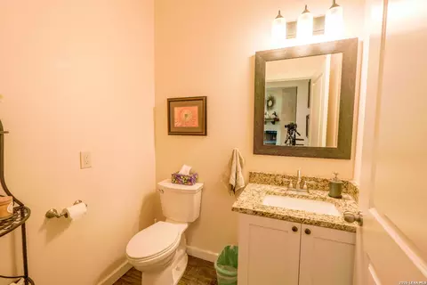 Bath - 1407 County Road 761, Devine, TX 78016 photo 5 of 5