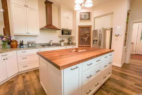 Kitchen - 1407 County Road 761, Devine, TX 78016 photo 2 of 5